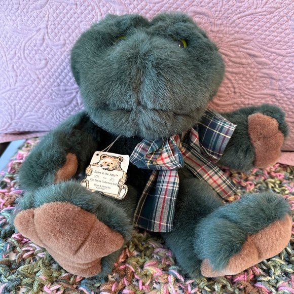 Boyds Bears & Friends Plush Stuffed Frog with Bears in the Attic Tag Attached - Picture 1 of 9